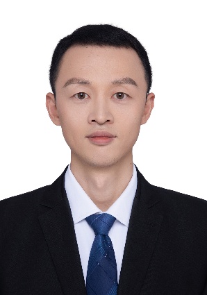 穿着西装笔挺的男子 AI 生成的内容可能不正确。