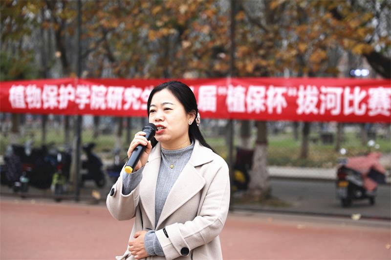 学院党委副书记张艳玲发表动员讲话800.jpg